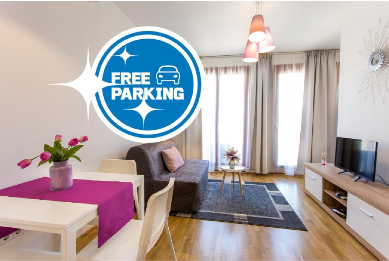Colours Superior With Free Parking *