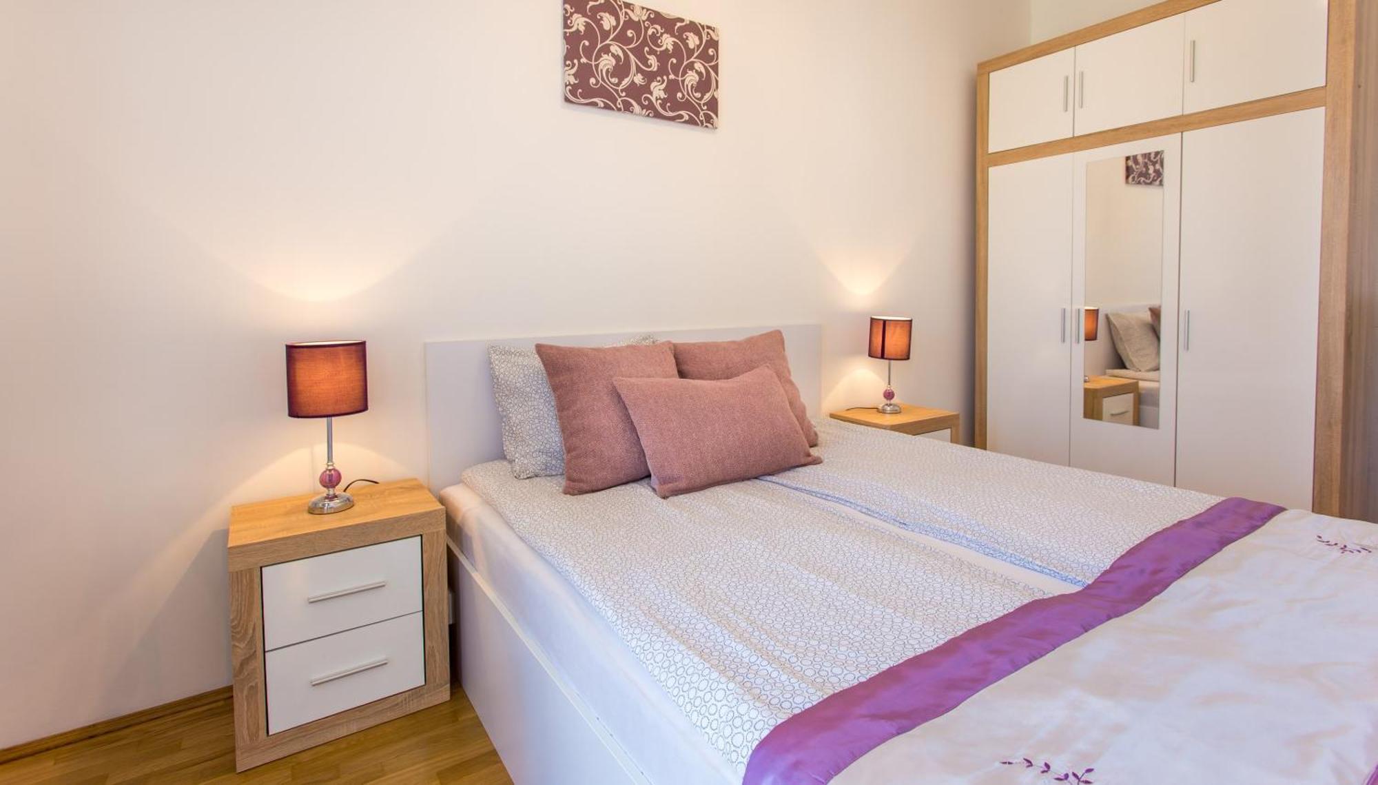 Colours Superior With Free Parking * Budapest