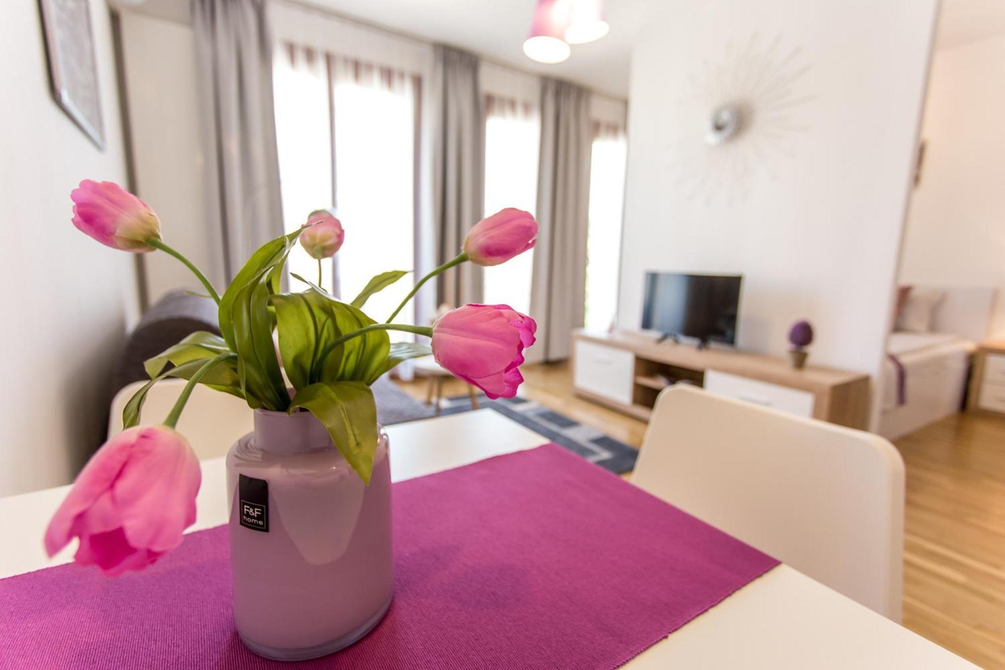 Colours Superior With Free Parking Apartament *